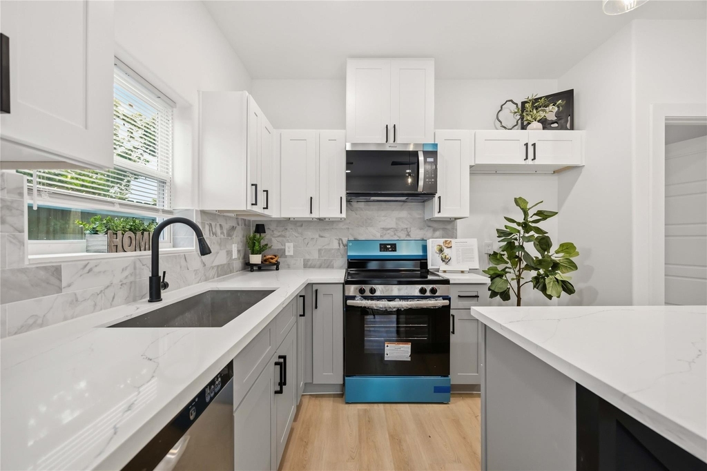 7944 Fields Street - Photo 9