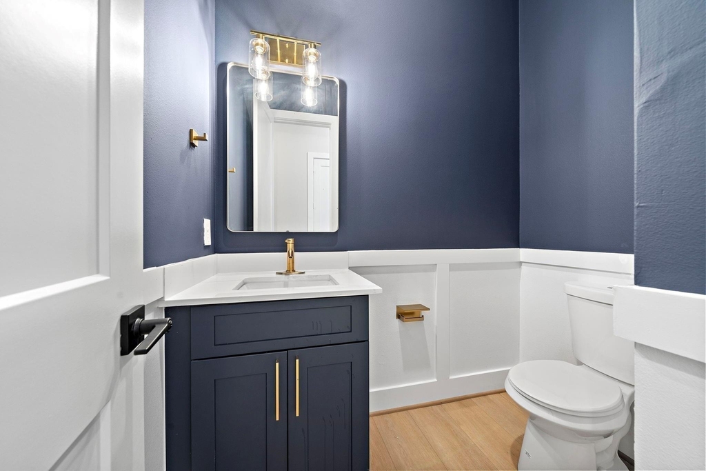 8430 Vogue Lane - Photo 7