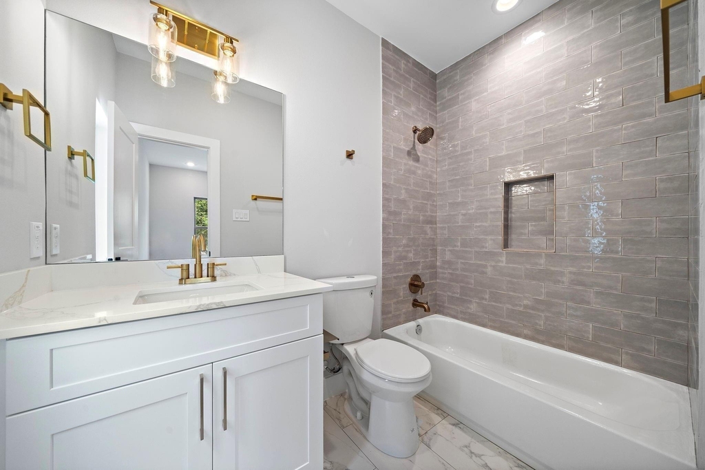 8430 Vogue Lane - Photo 11