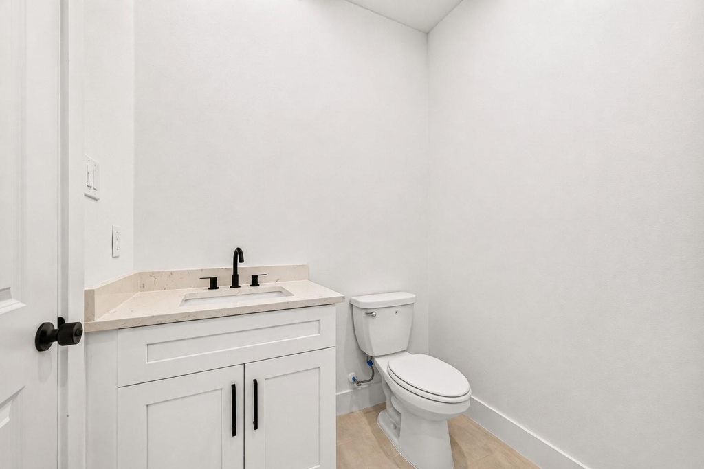 7824 Beckley Street - Photo 9