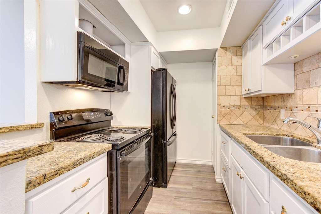 10202 Forum Park Drive - Photo 10