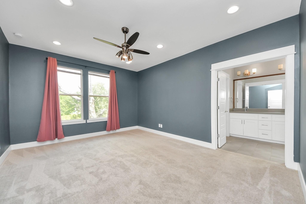 1411 Boswell Street - Photo 3