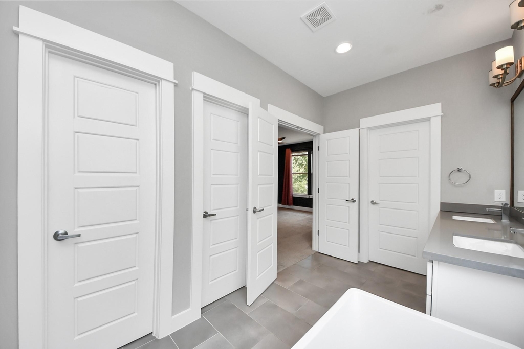 1411 Boswell Street - Photo 5