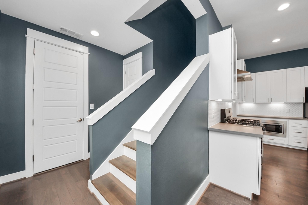 1411 Boswell Street - Photo 6
