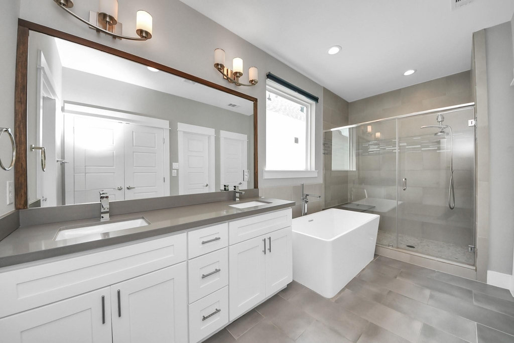 1411 Boswell Street - Photo 4