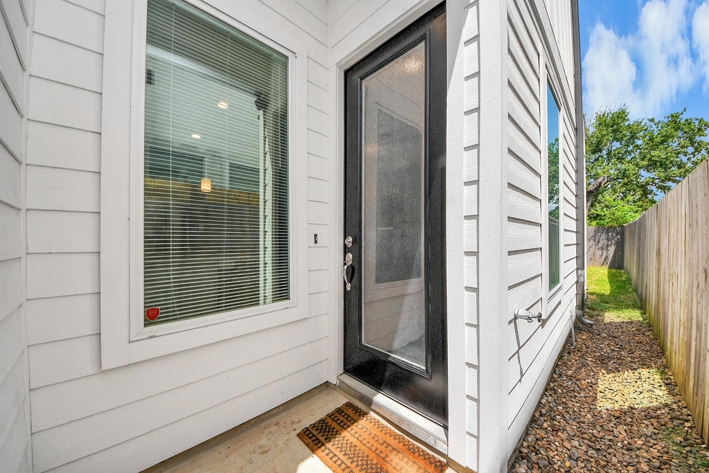 1411 Boswell Street - Photo 28