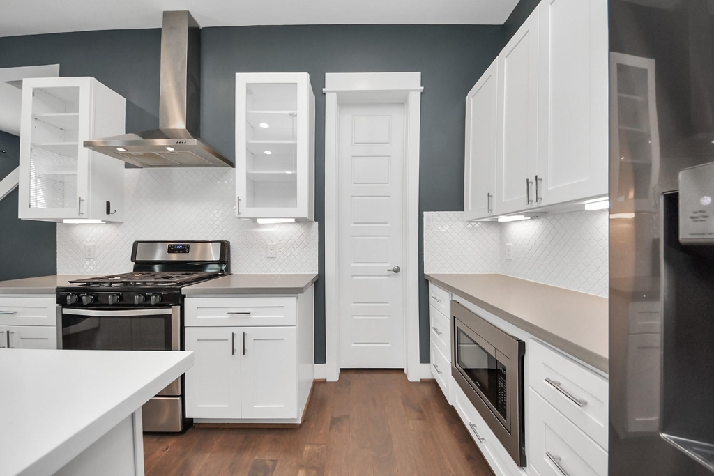 1411 Boswell Street - Photo 1
