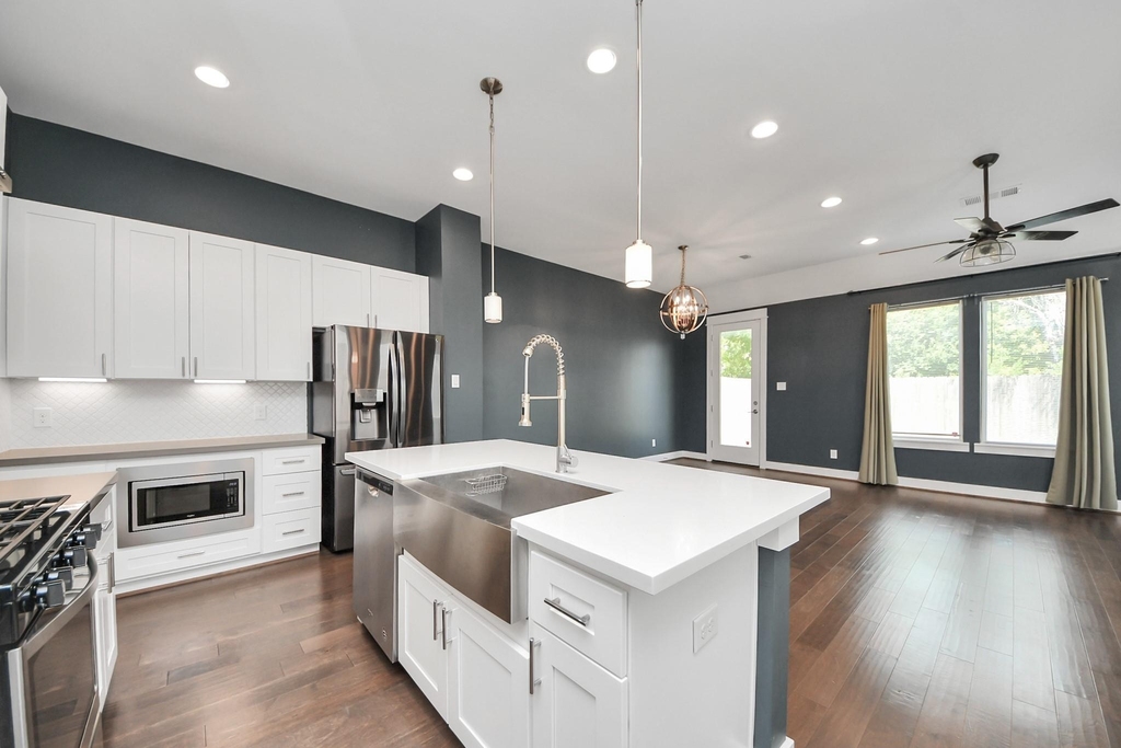 1411 Boswell Street - Photo 13