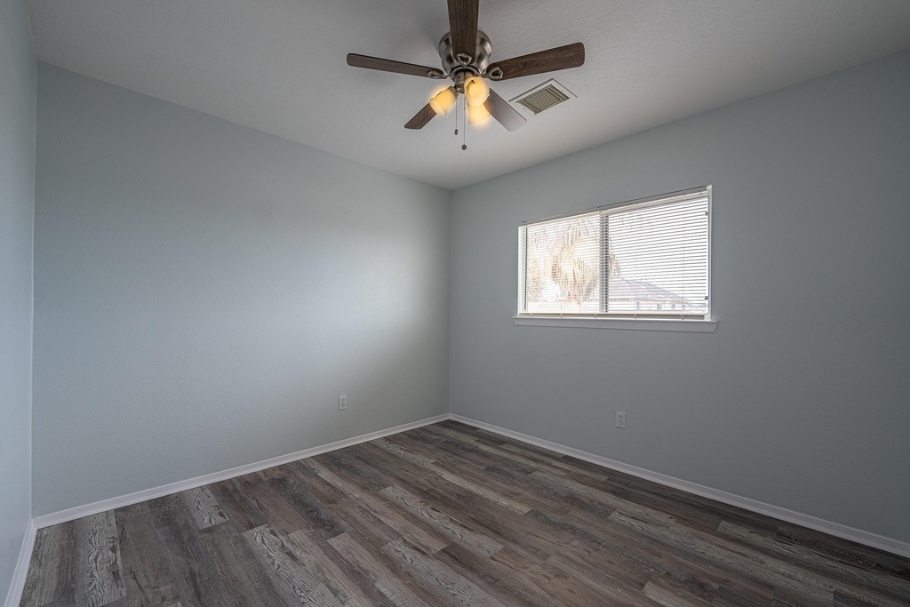 6247 Elton Knolls Street - Photo 17
