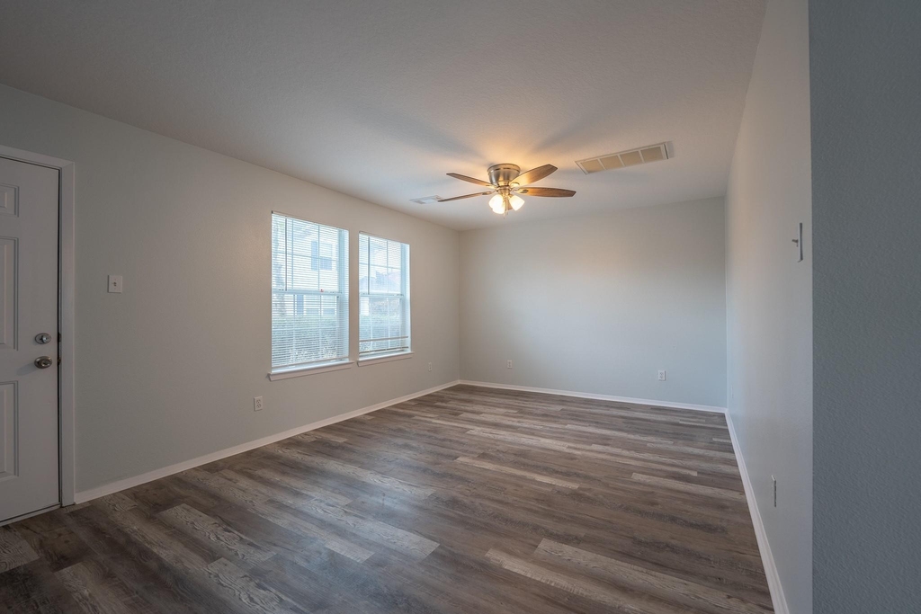 6247 Elton Knolls Street - Photo 3