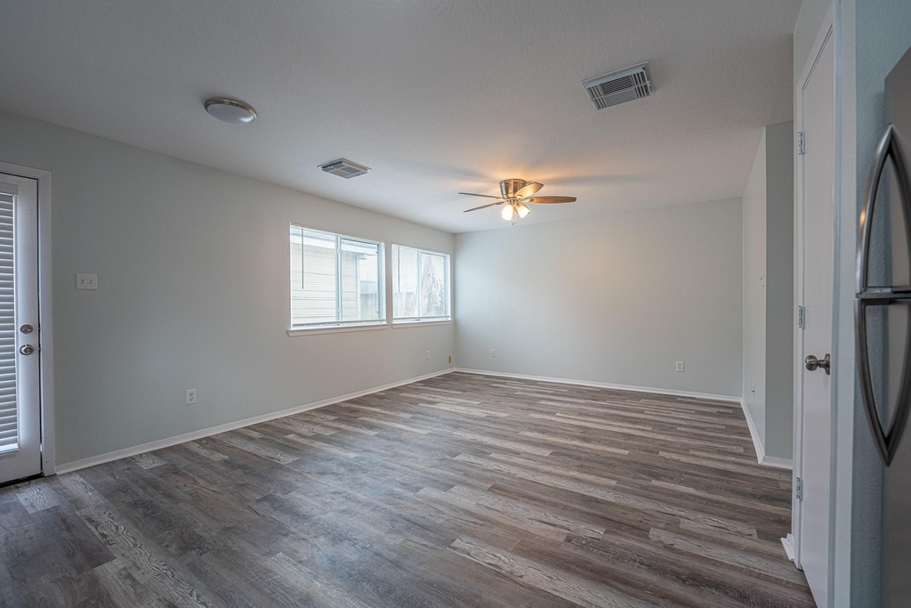 6247 Elton Knolls Street - Photo 10