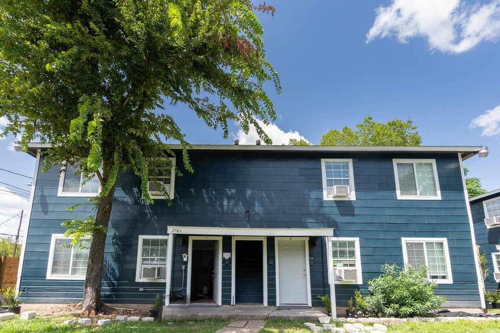 2507 Delano - Photo 6
