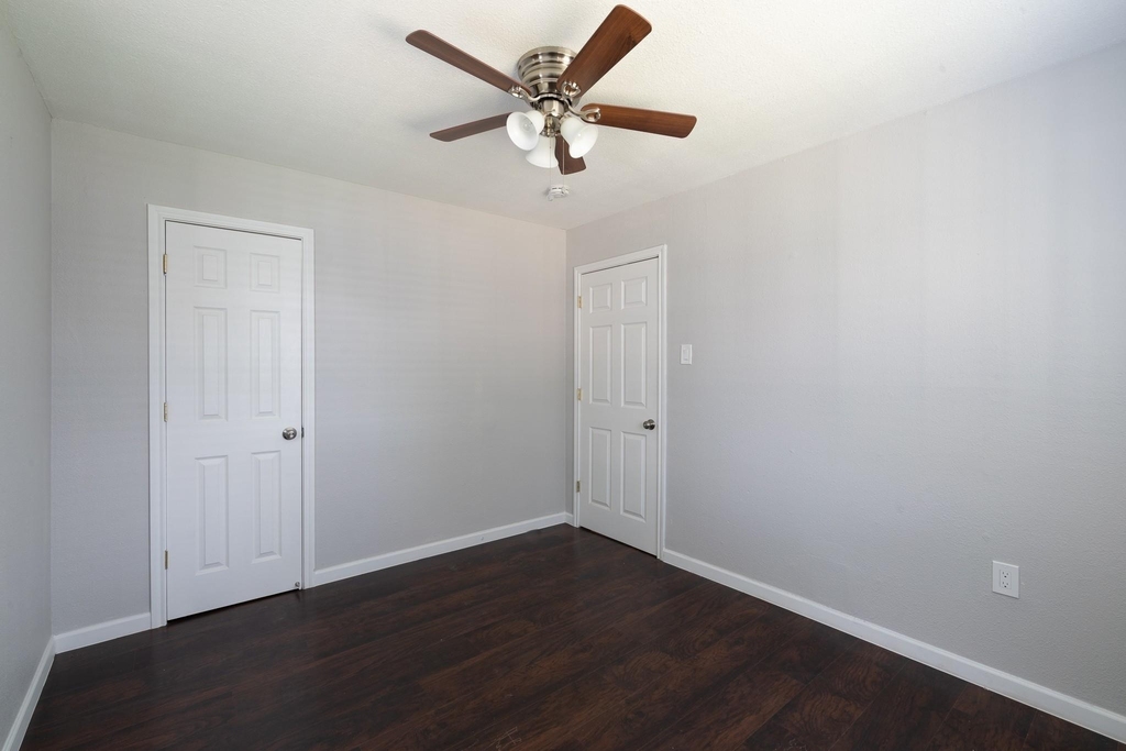 2507 Delano - Photo 4