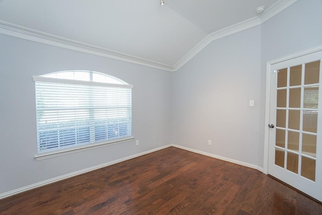 7102 Thistlewood Park Court - Photo 4