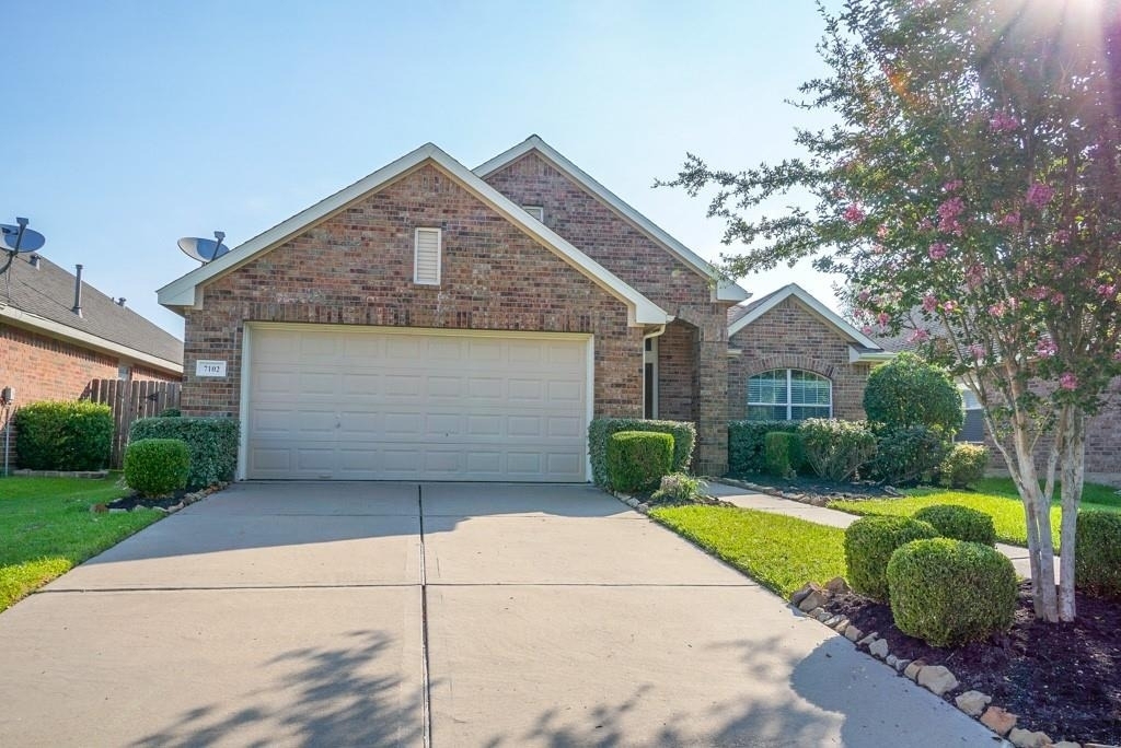 7102 Thistlewood Park Court - Photo 1