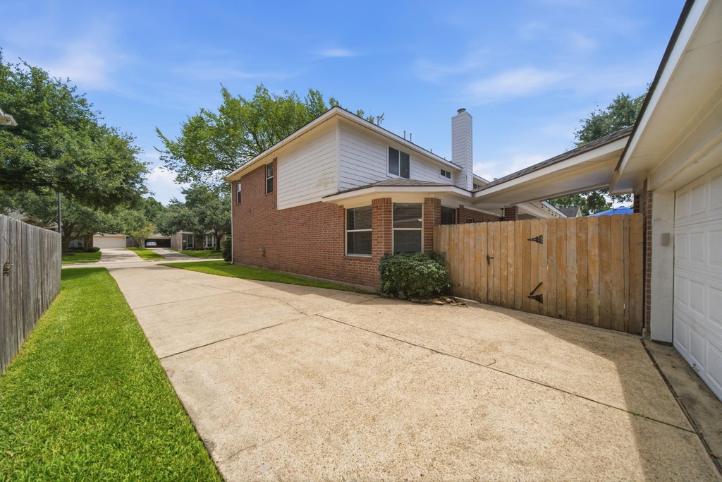 4418 Ruttand Park Lane - Photo 34