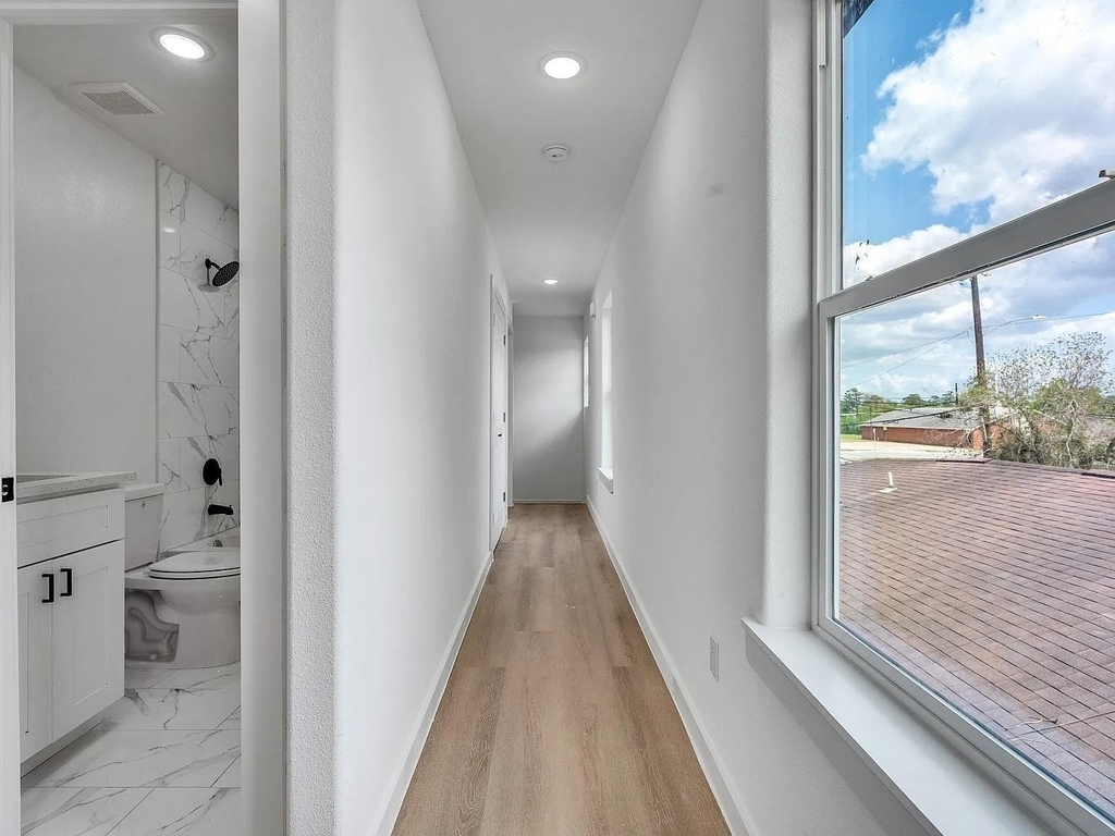 8411 Mahalia Drive - Photo 5