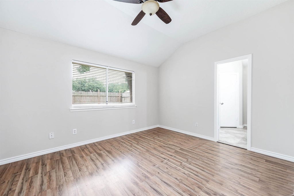 103 Avocado Street - Photo 10