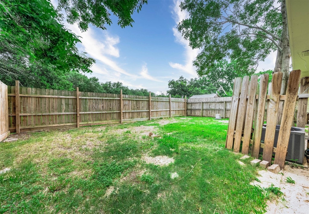 103 Avocado Street - Photo 21