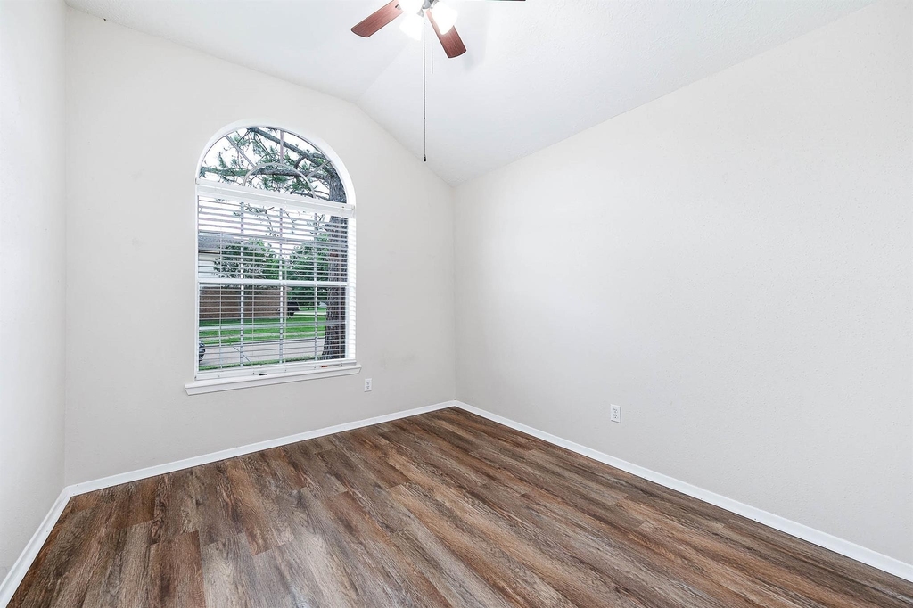 103 Avocado Street - Photo 17