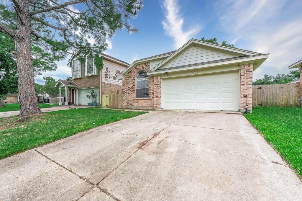 103 Avocado Street - Photo 2