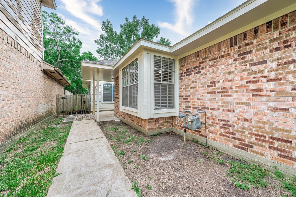 103 Avocado Street - Photo 3