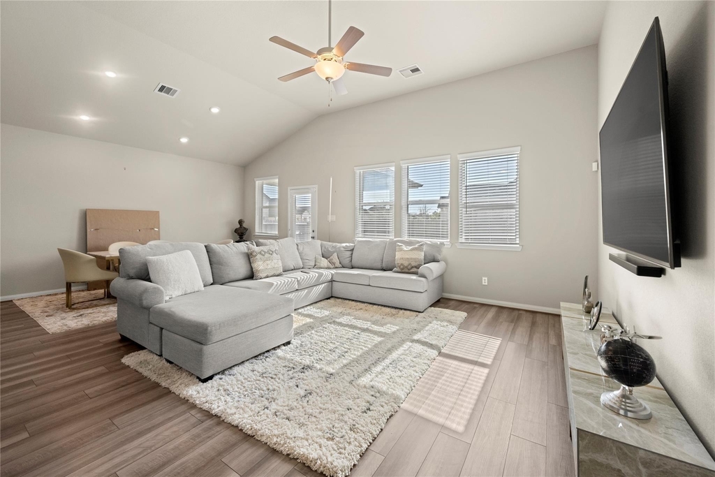 618 Ellwood Terrace Lane - Photo 7