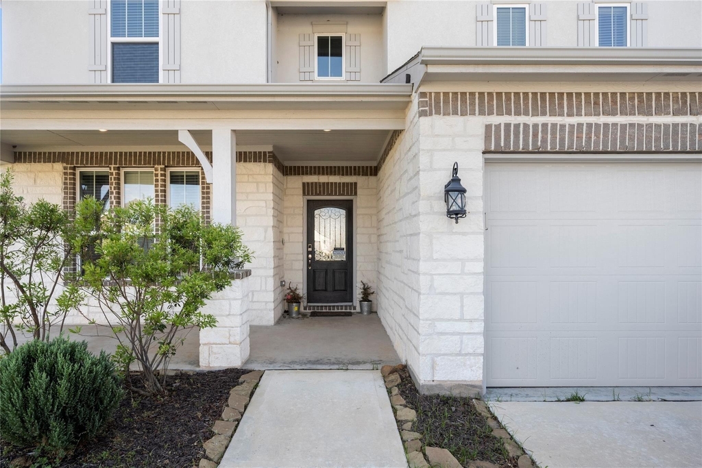 618 Ellwood Terrace Lane - Photo 1