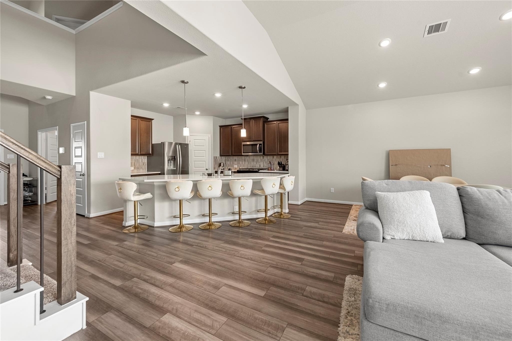 618 Ellwood Terrace Lane - Photo 3