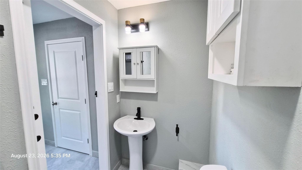 23054 Banquo Drive - Photo 8