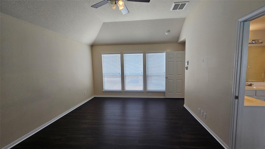 9923 Yearling Place - Photo 22