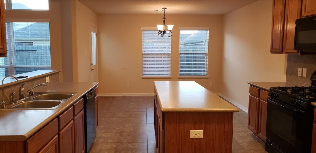 9923 Yearling Place - Photo 11