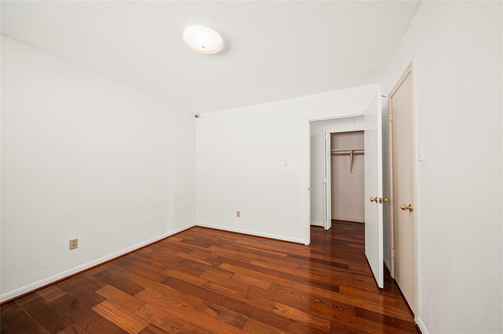 12502 Queensbury Lane - Photo 16