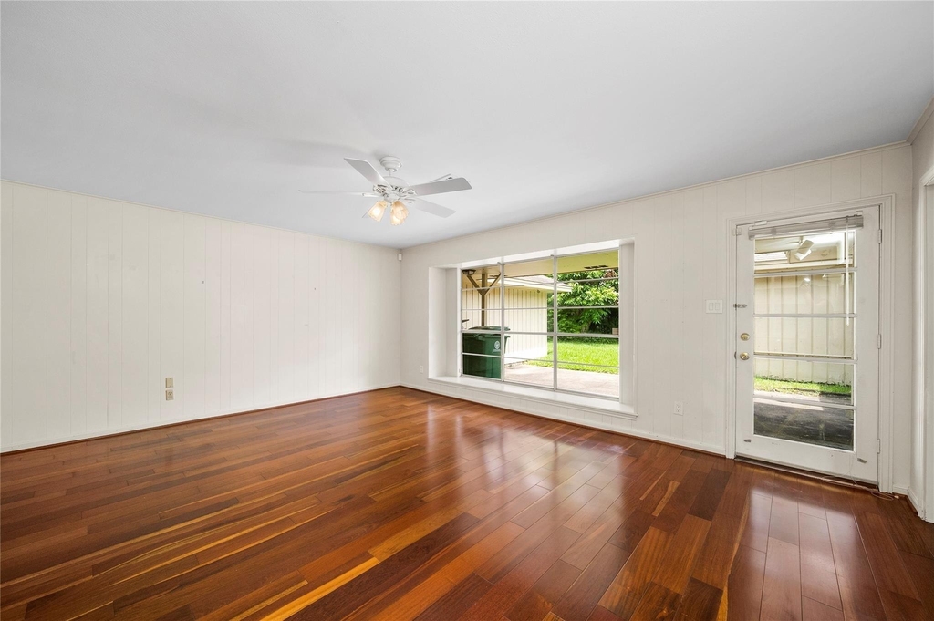 12502 Queensbury Lane - Photo 5