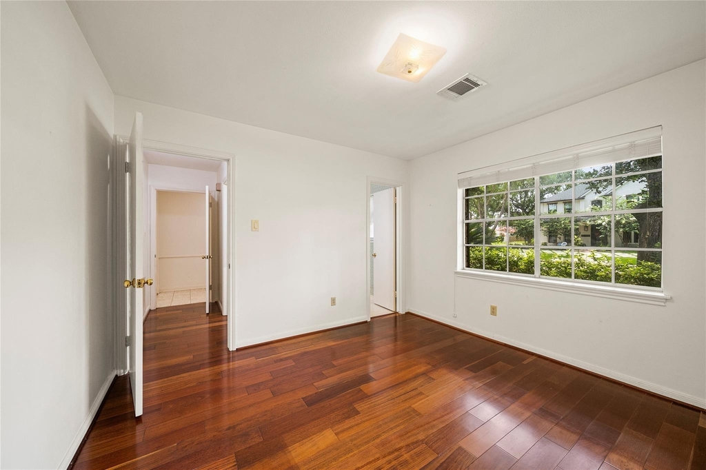12502 Queensbury Lane - Photo 17