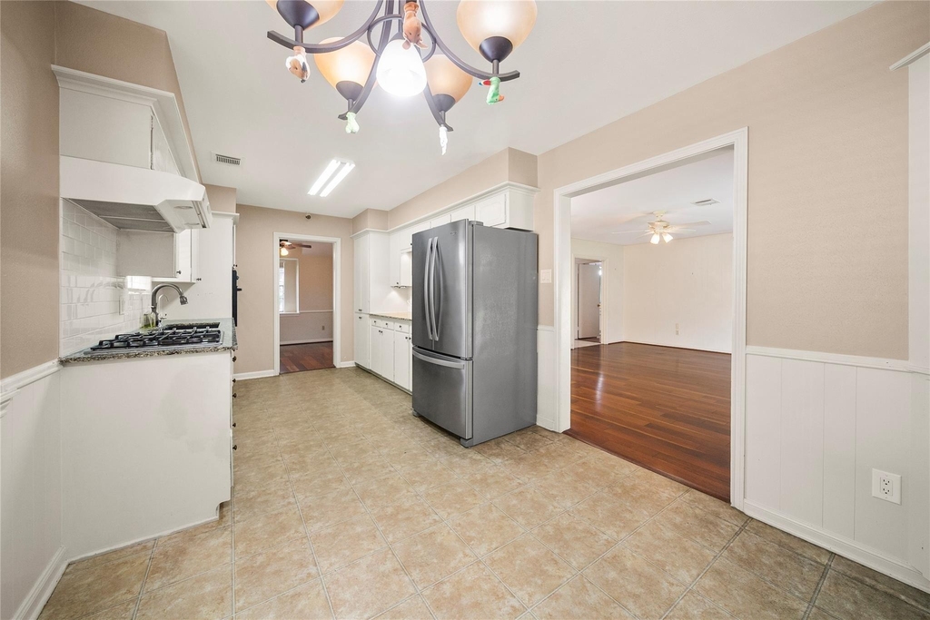 12502 Queensbury Lane - Photo 9