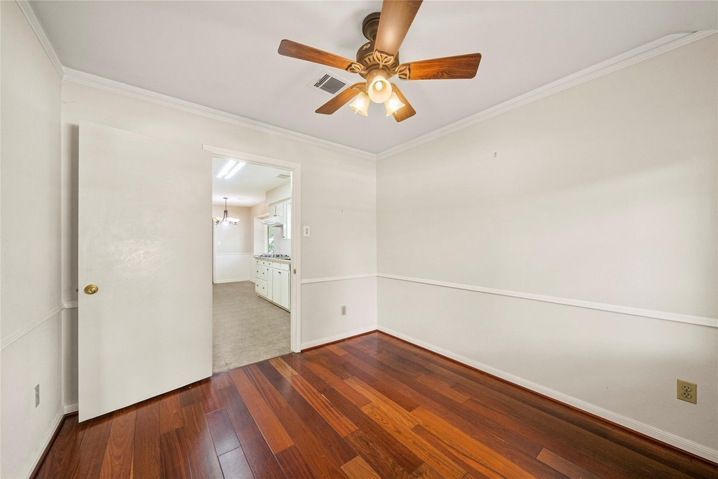 12502 Queensbury Lane - Photo 10
