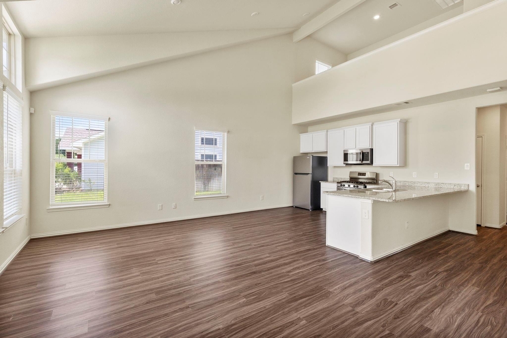 216 N Lynx Trail - Photo 3