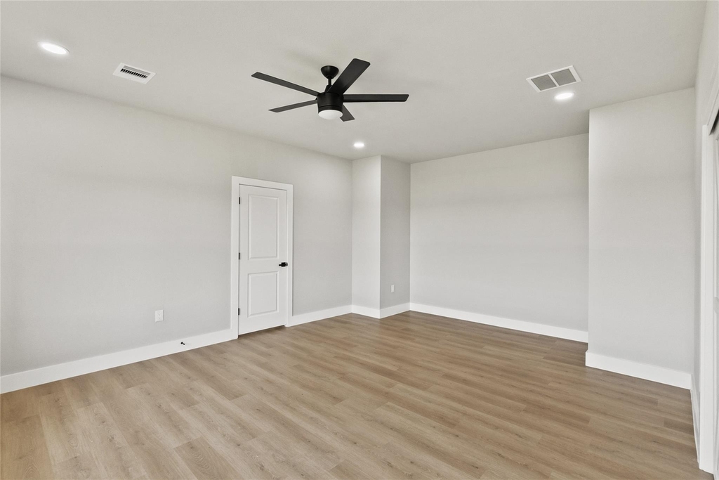 619 Chuckwagon Trail - Photo 18