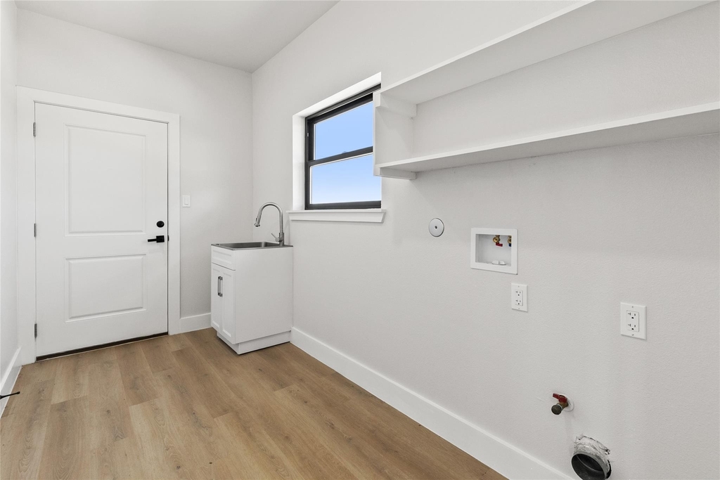 619 Chuckwagon Trail - Photo 33