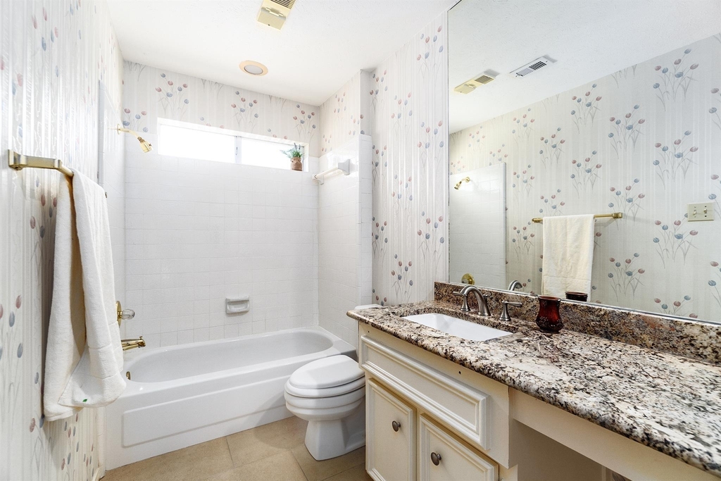 15406 Greenleaf Lane - Photo 12