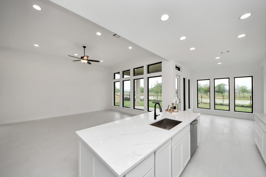 8706 Incandesce Rise Drive - Photo 18