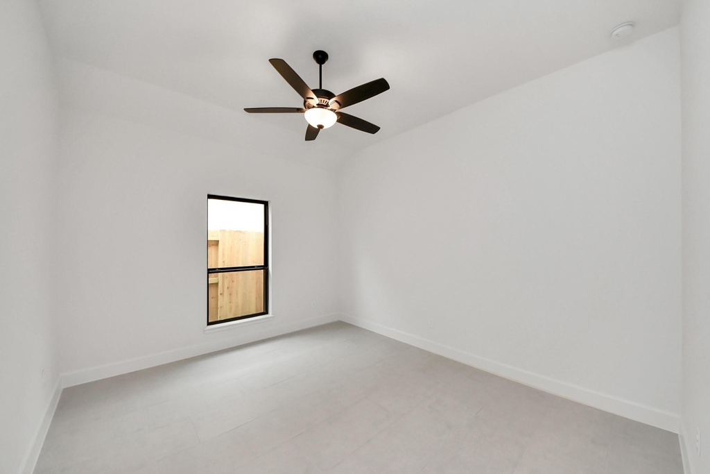 8706 Incandesce Rise Drive - Photo 42