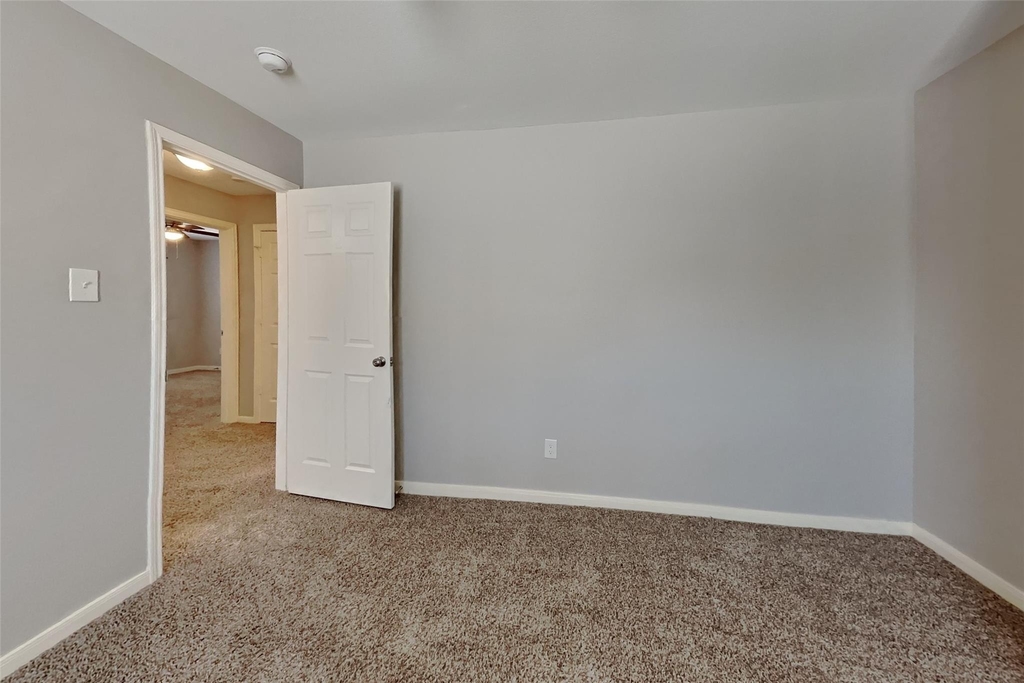 4294 Medina River Loop - Photo 9
