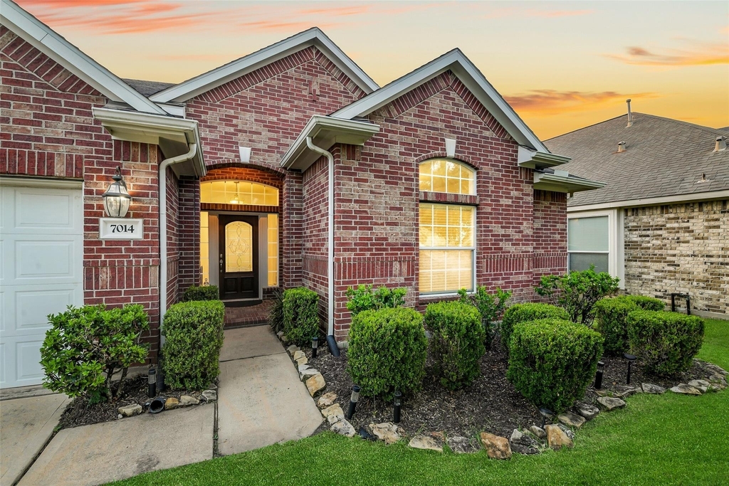 7014 Spruce View Court - Photo 1