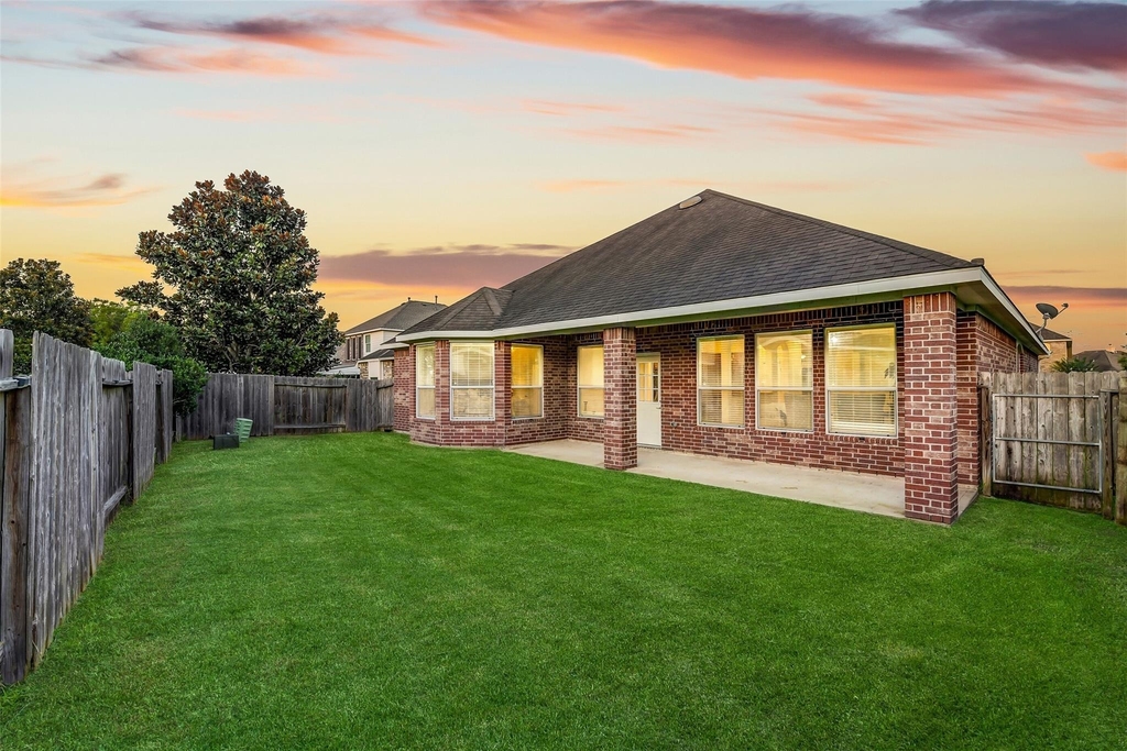 7014 Spruce View Court - Photo 24