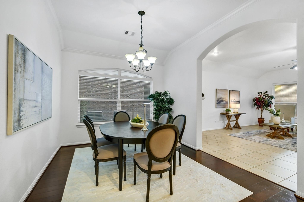 7014 Spruce View Court - Photo 6