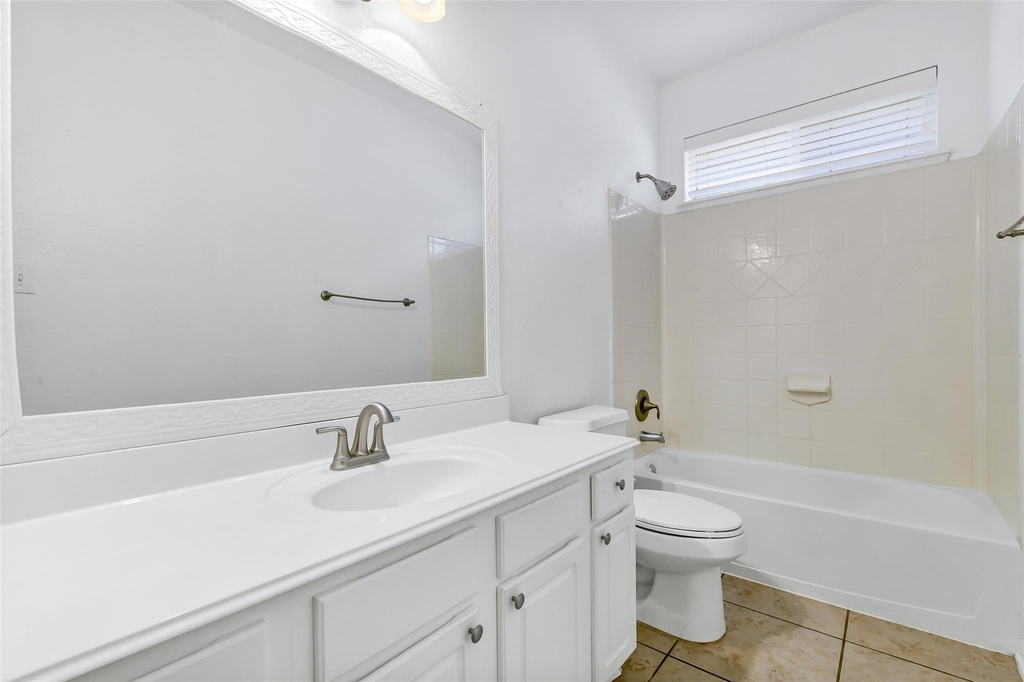 7014 Spruce View Court - Photo 20
