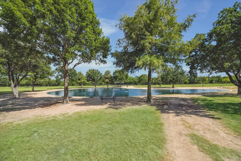 7014 Spruce View Court - Photo 27