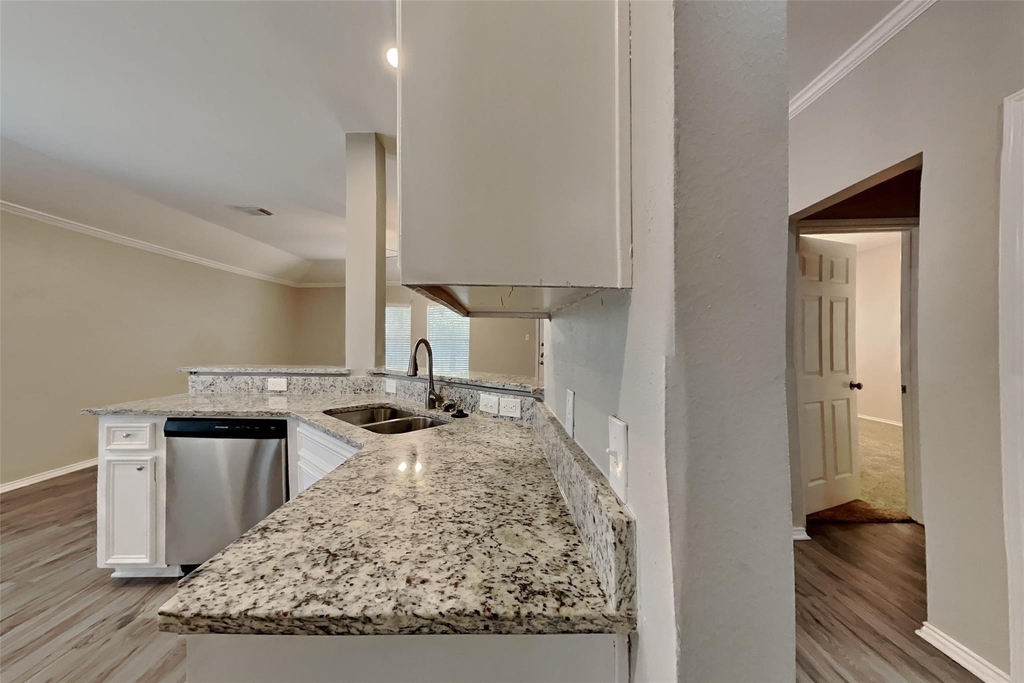 26873 Manor Falls Drive - Photo 2